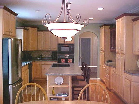 5th image of 1319 Forest Ave
