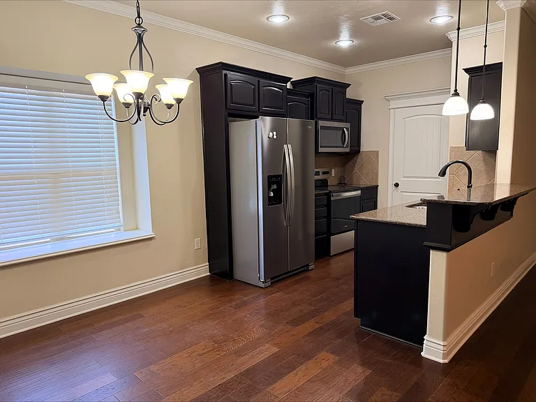 5702 NW Valor Ave — Photo 9