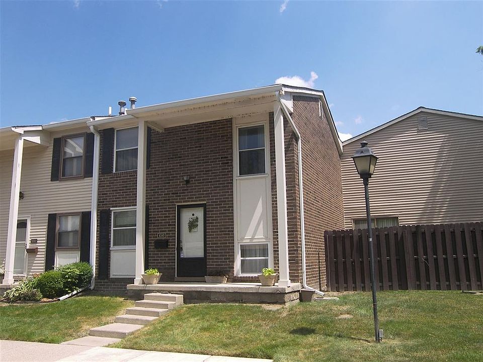 1st image of 8349 Lakeview Ct