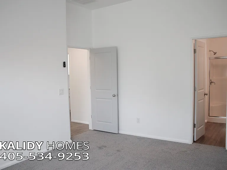 10601 NW 20th St — Photo 11