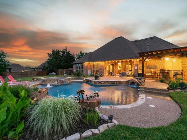 3221 McCarver Ct, Midlothian, TX 76065