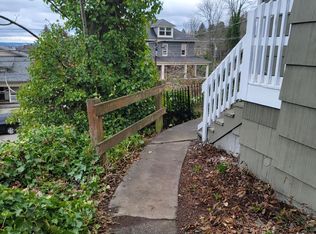 3007 Humes Pl W #B, Seattle, WA 98119