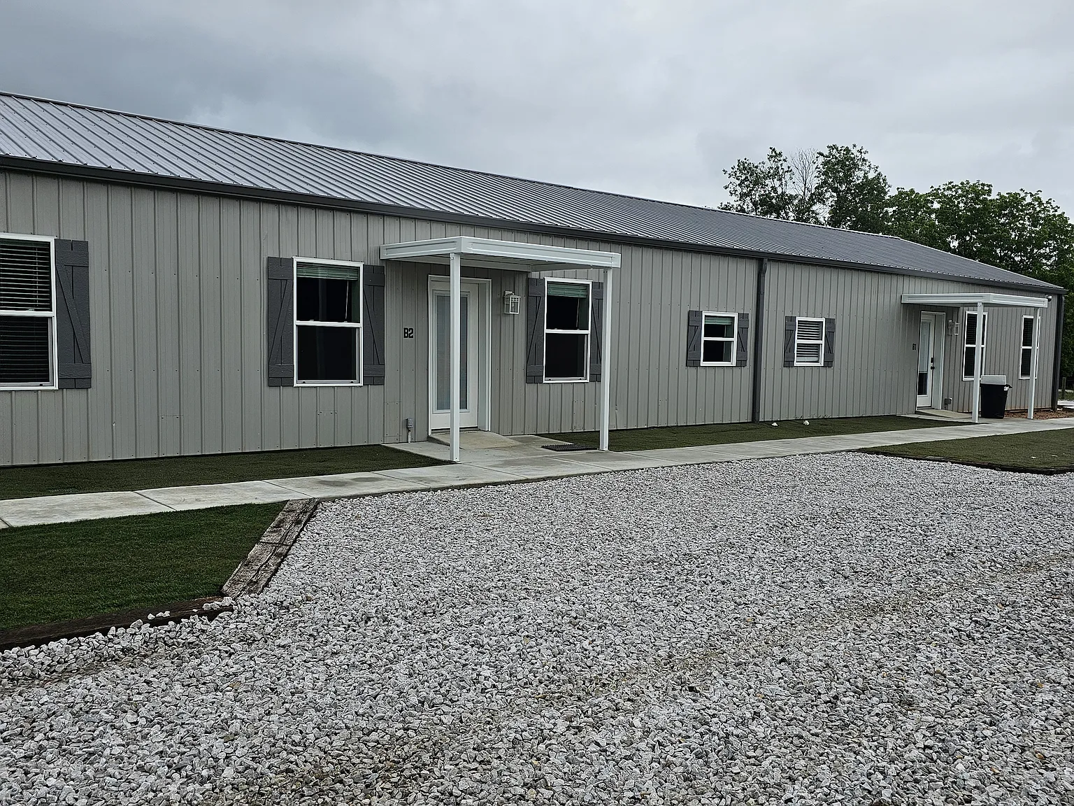 2 bed, 1000 sqft, $1,300 — Photo 1