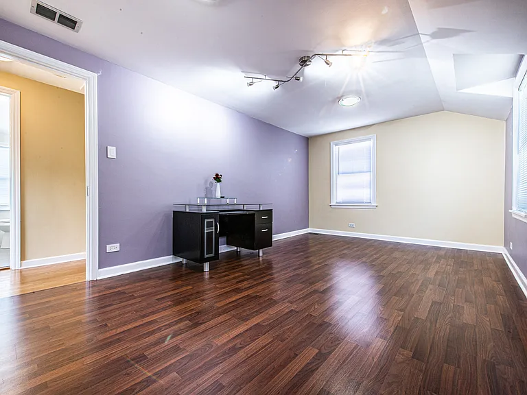 6611 W Foster Ave — Photo 20