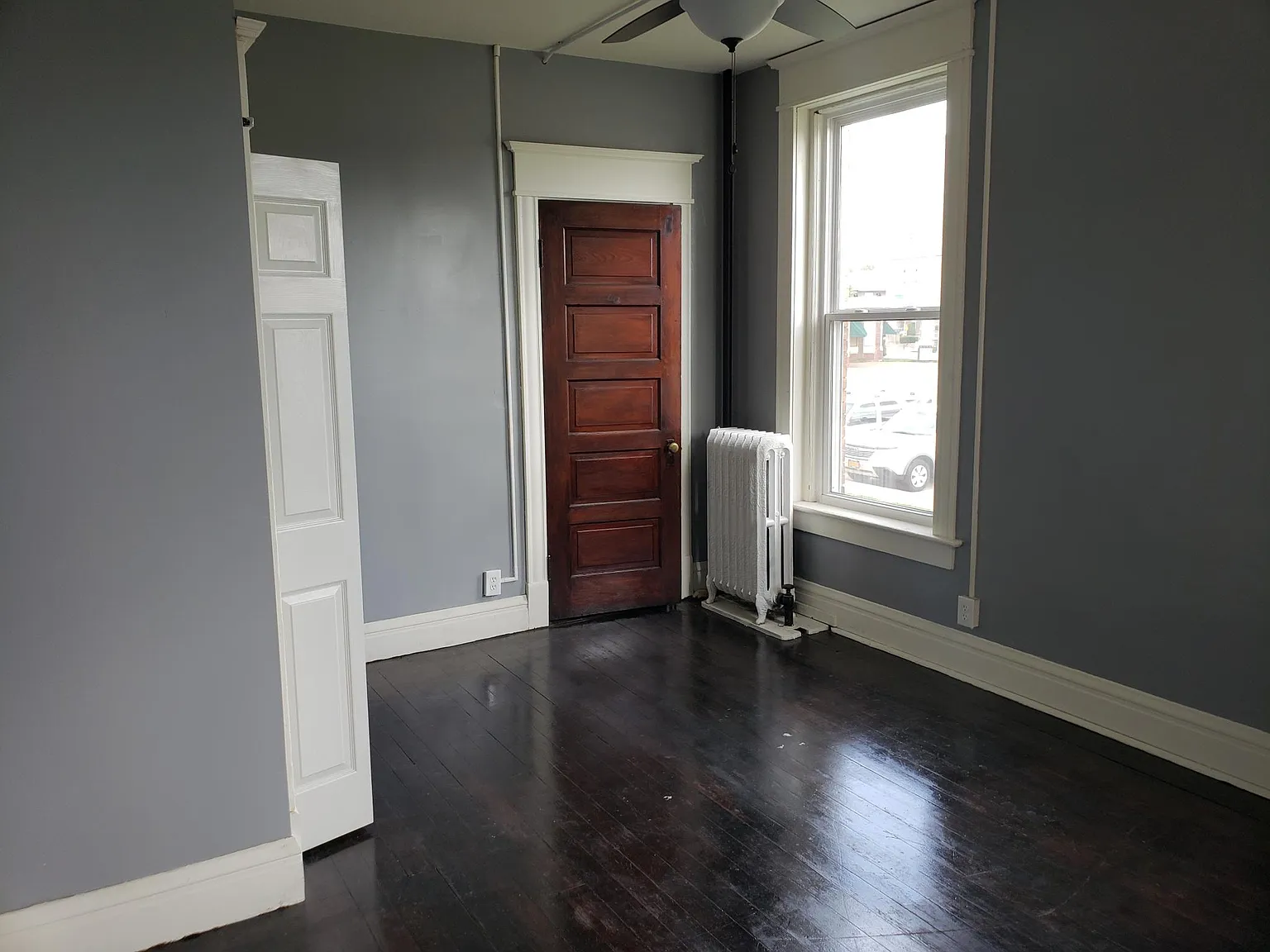 124 W 13th St — Photo 2