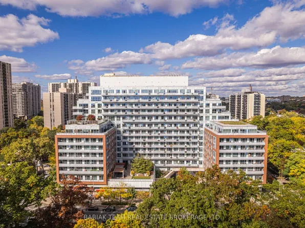 1830 Bloor St W #1017, Toronto, ON M6P 0A2