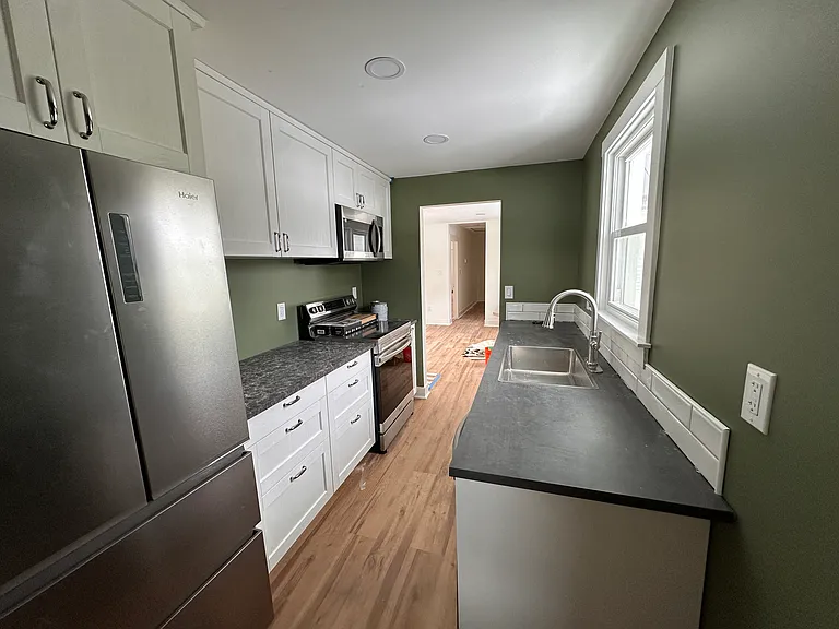 66 Hudson St — Photo 5