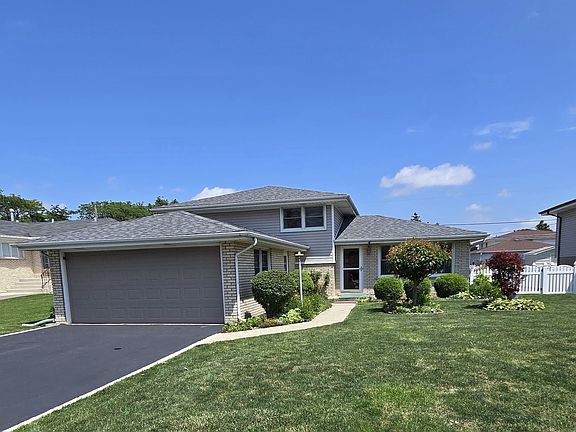 2nd image of 7836 W 81st St