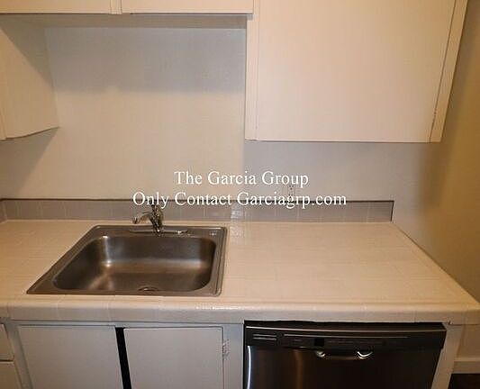 2nd image of 2626 SW Beaverton Hillsdale Hwy Unit D