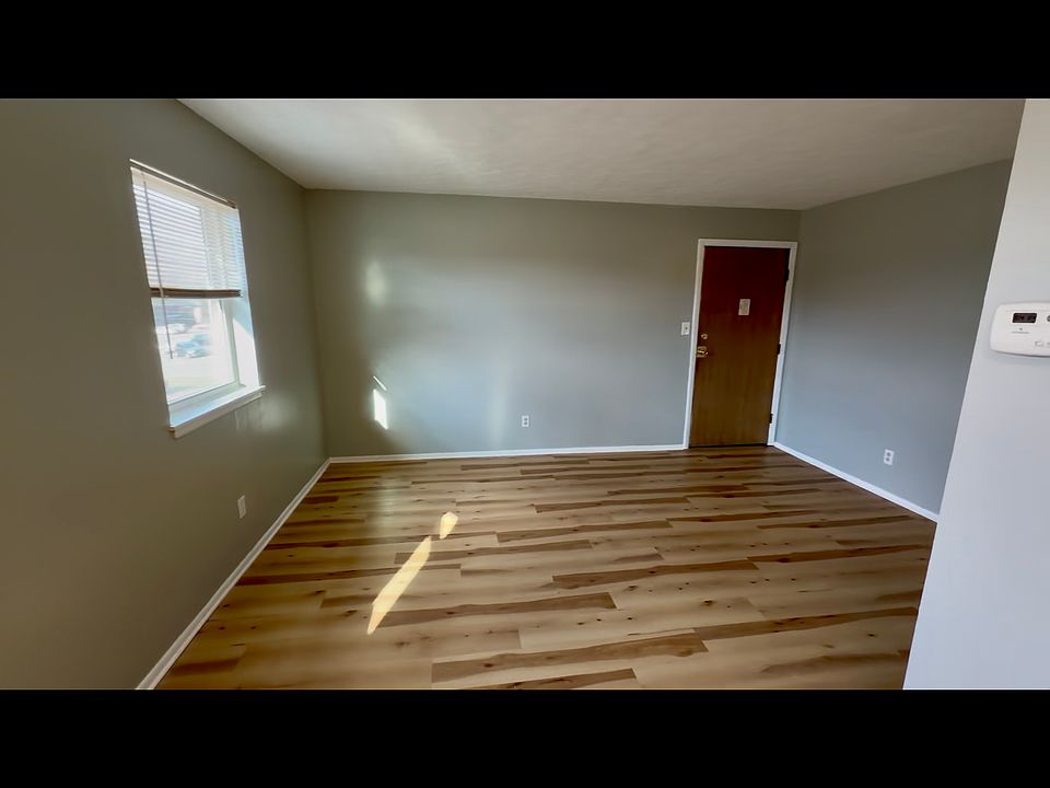 1st image of 4204 Foreman Ln #6