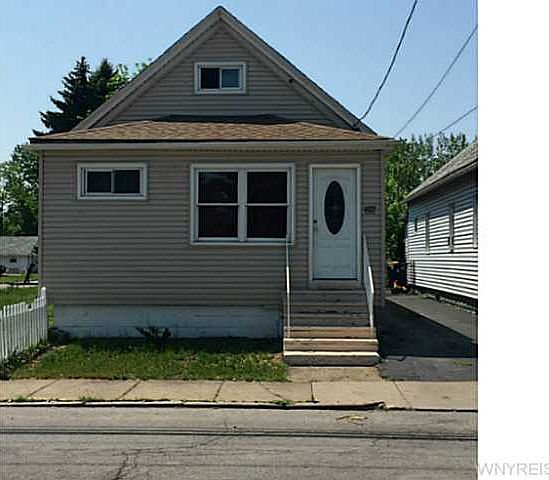 1st image of 205 Center St