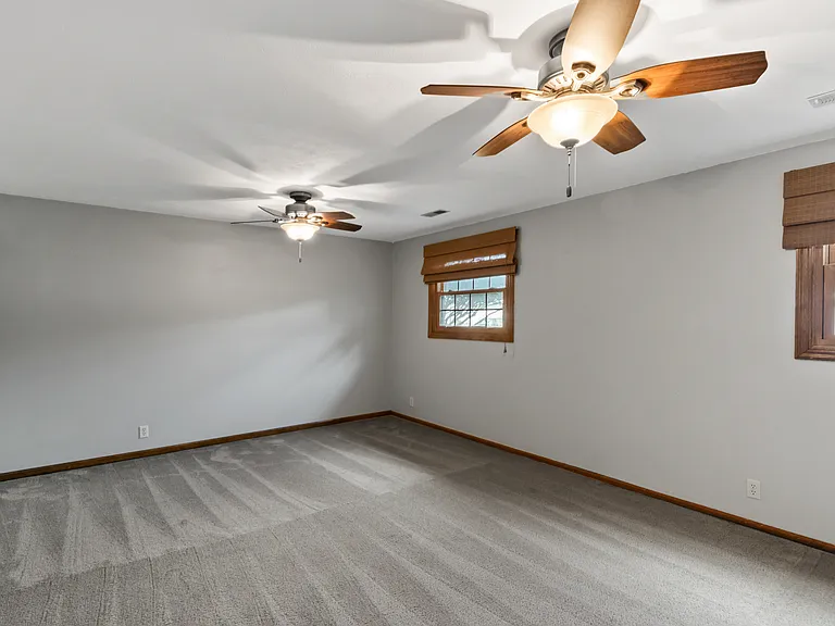 904 Edgewood Blvd — Photo 50
