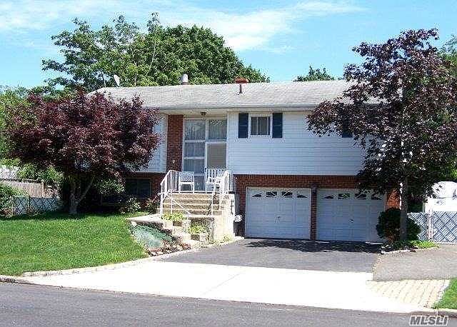 1st image of 17 Roslyn Ct