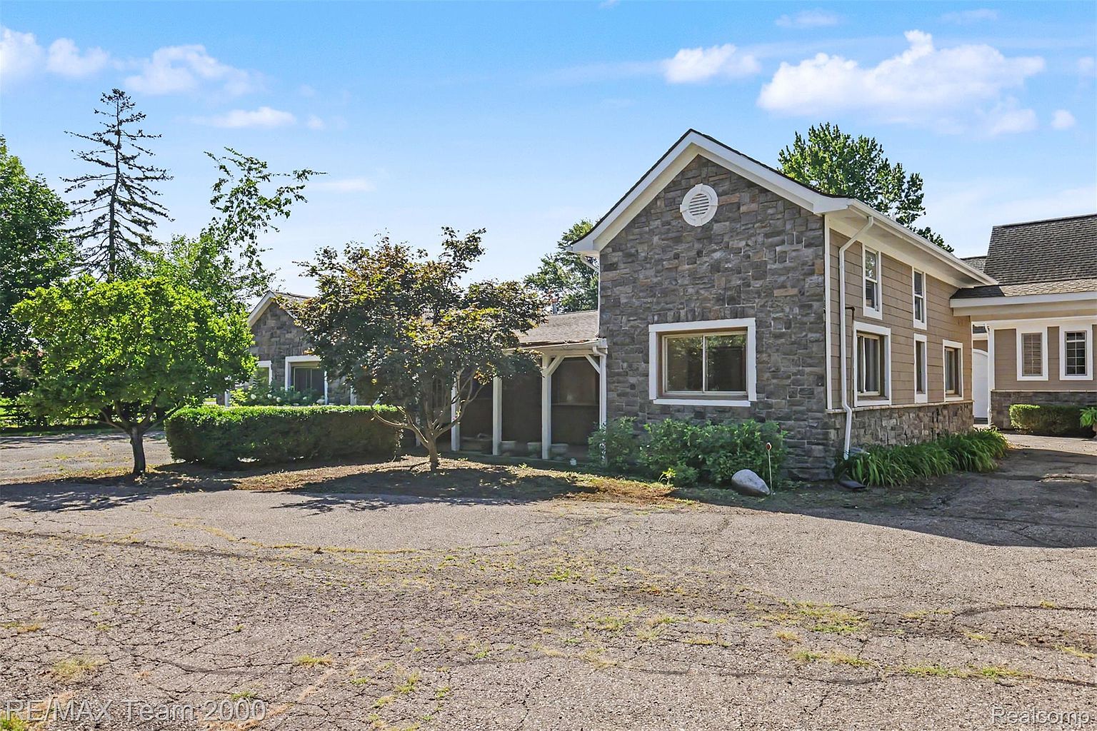 22535 Pennsylvania Rd, photo 4