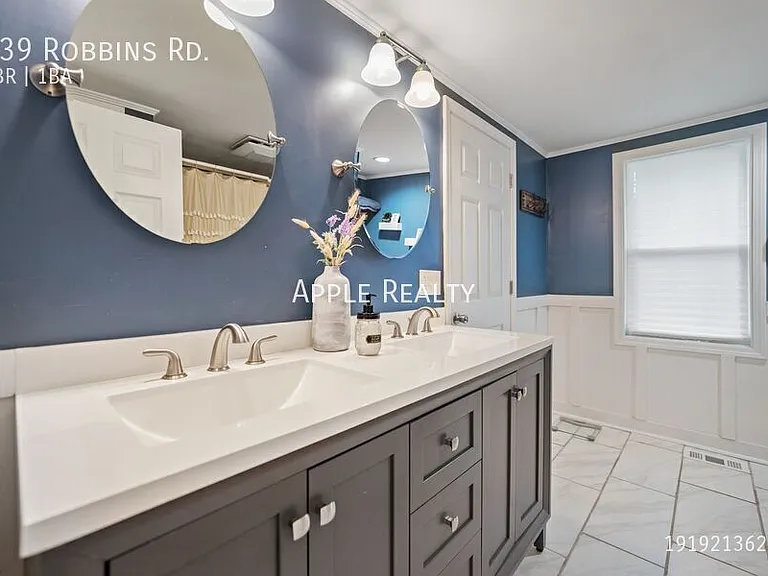 339 Robbins Rd — Photo 11