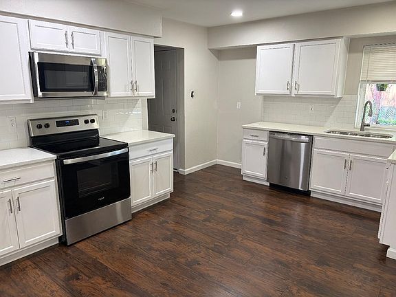5th image of 3109 Manchester Dr