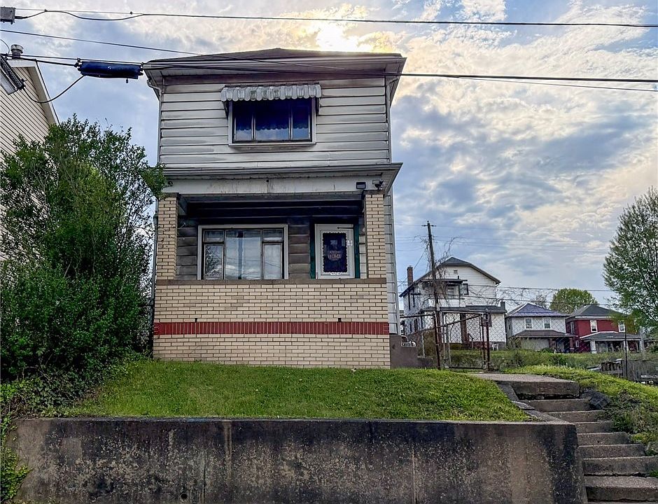 1st image of 329 Summit Ave