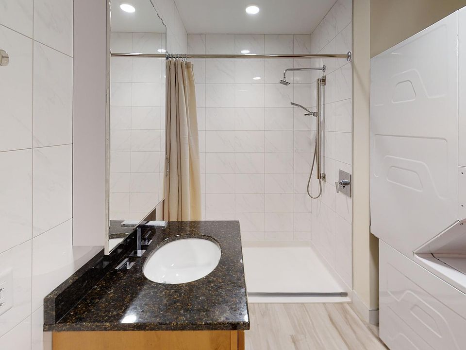 2nd image of 132 S Main St #213
