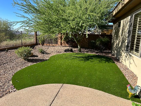 Artifcial turf on master side