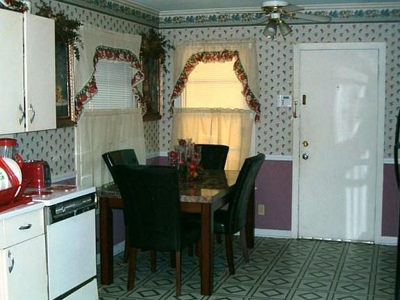 4th image of 4004 Spurgeon Dr