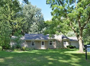 956 Parmelee Ct NW, Grand Rapids, MI