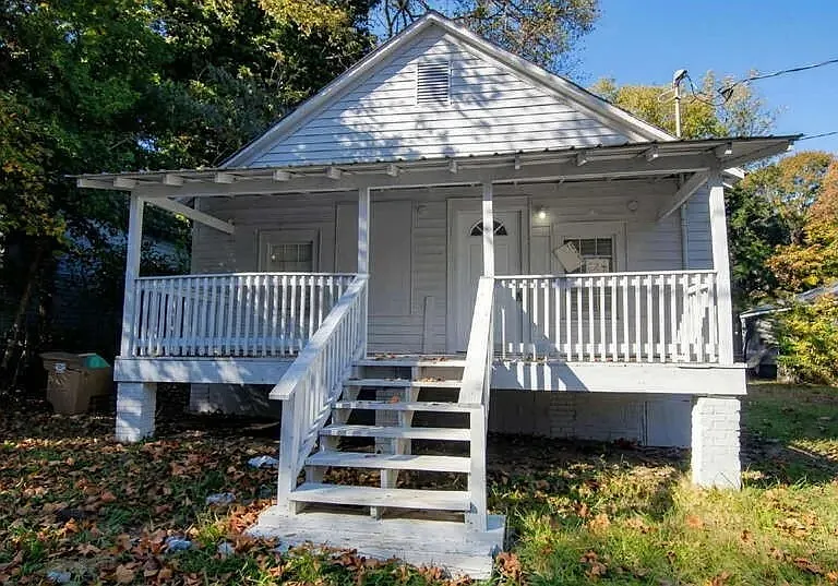 625 E Wall St — Photo 9