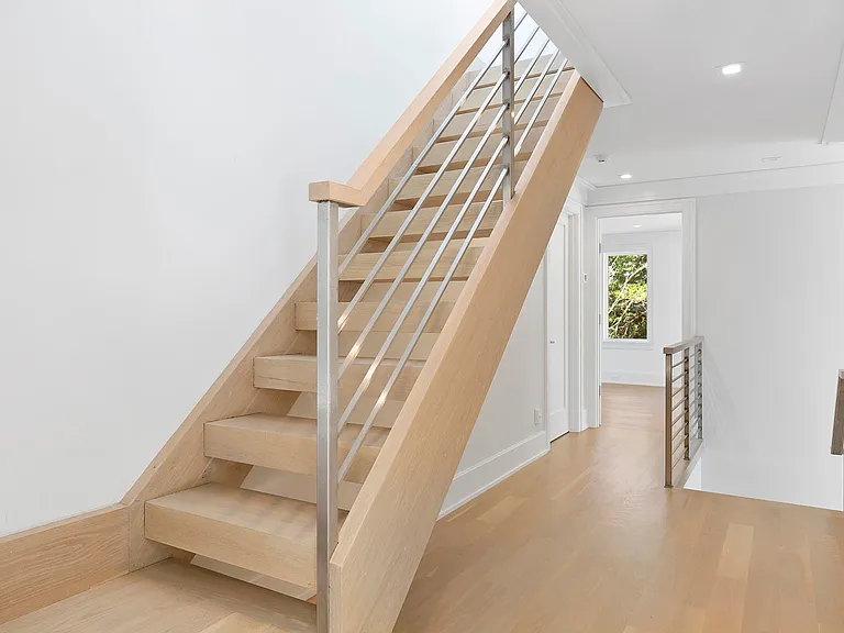 9 S Harbor Dr — Photo 27