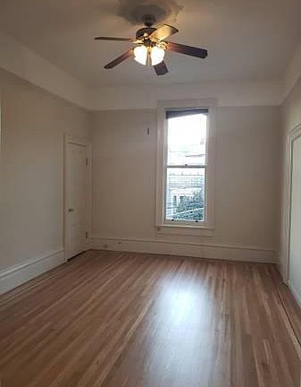 4th image of 3093 Sacramento St