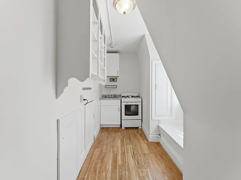 186 Waterman St #19 — Photo 9
