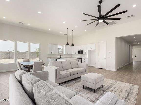 3rd image of 31712 N 169TH Avenue