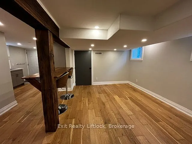 450 Weller St #BASEMENT — Photo 11