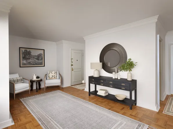 650 Park Avenue image 3 of 9