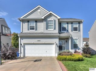 8906 S 166th St, Omaha, NE 68136