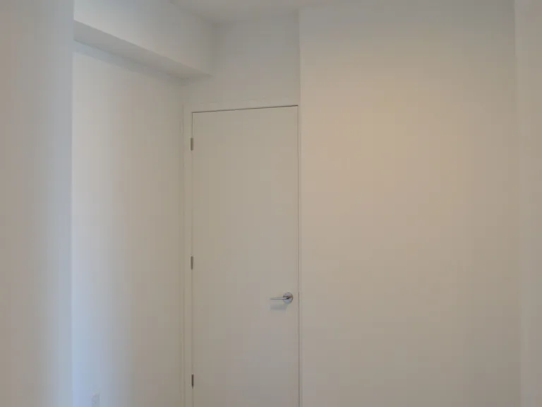 10 Oak St #2407 — Photo 7