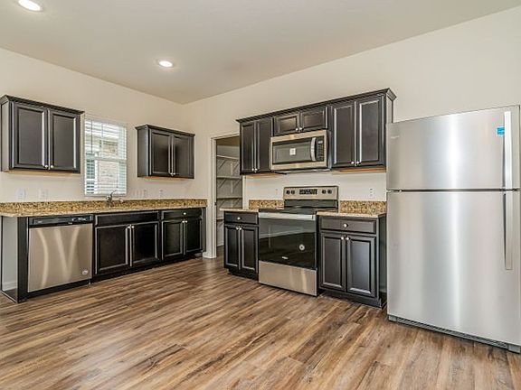 2nd image of 692 Wellington Dr #500