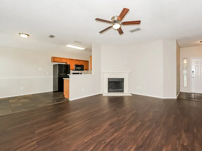 2736 Cochran Way — Photo 5