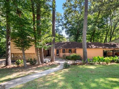 466 Raven Springs Trl, Stone Mountain, GA, 30087