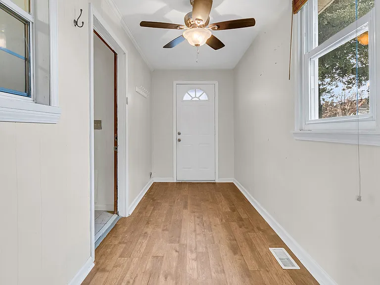 1195 King St — Photo 35