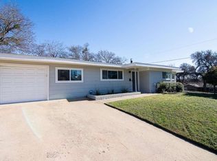 4141 Sanguinet St, Fort Worth, TX 76107