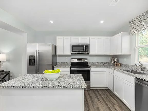 3rd image of 5627 Knox Ln