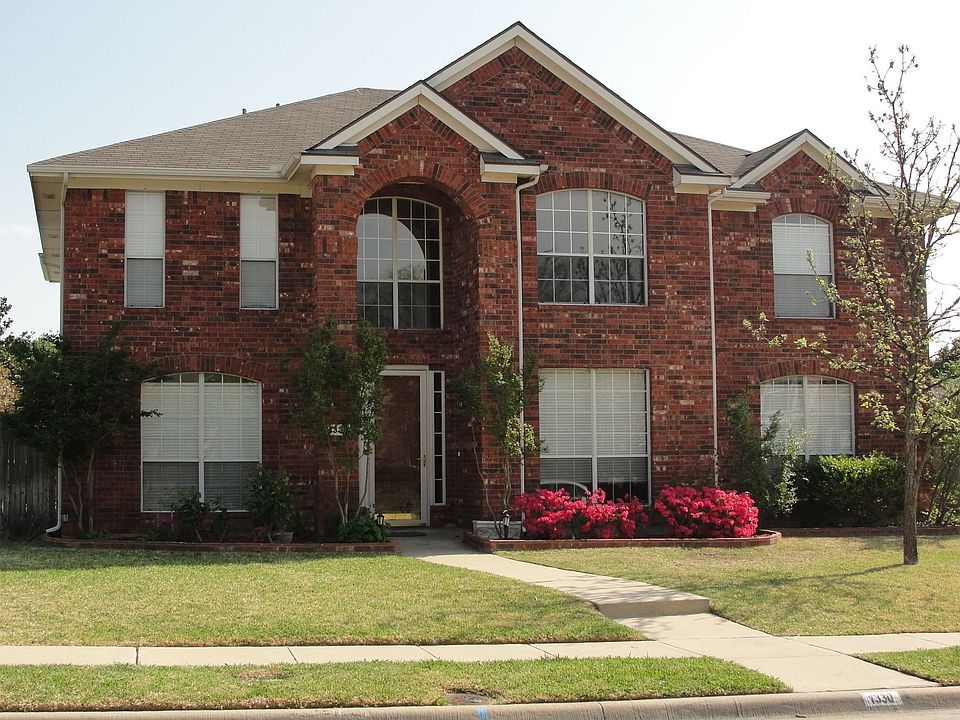 1st image of 1330 Hillcrest Dr