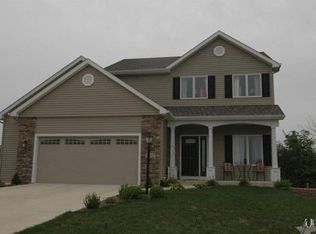 8412 Springberry Dr, Fort Wayne, IN 46818