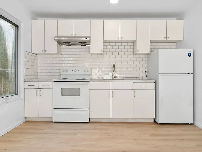 3334 San Bruno Ave #7 — Photo 8