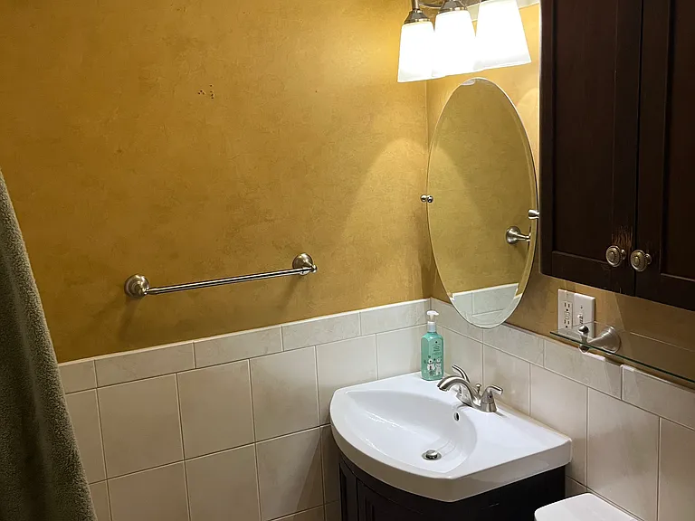 479 Monmouth St #3R — Photo 7