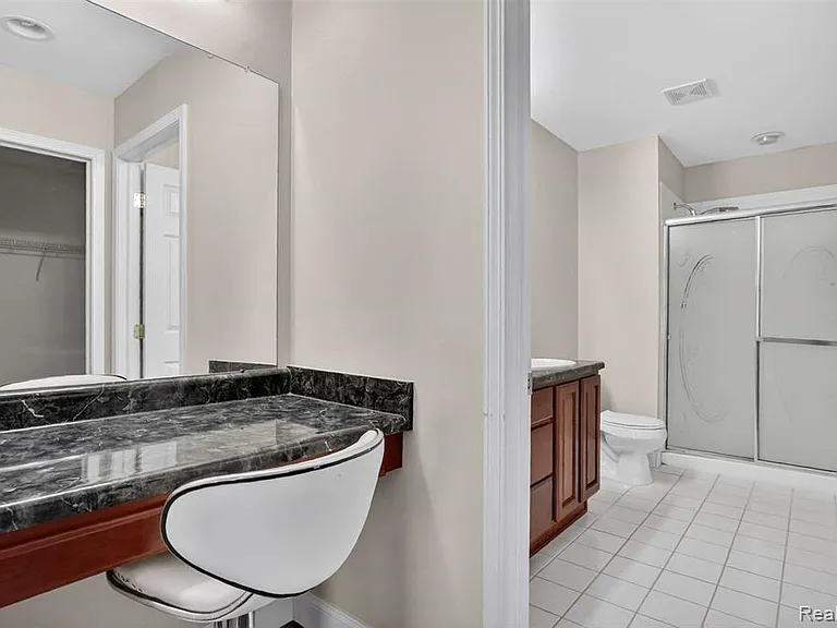 22680 Goddard Rd — Photo 27