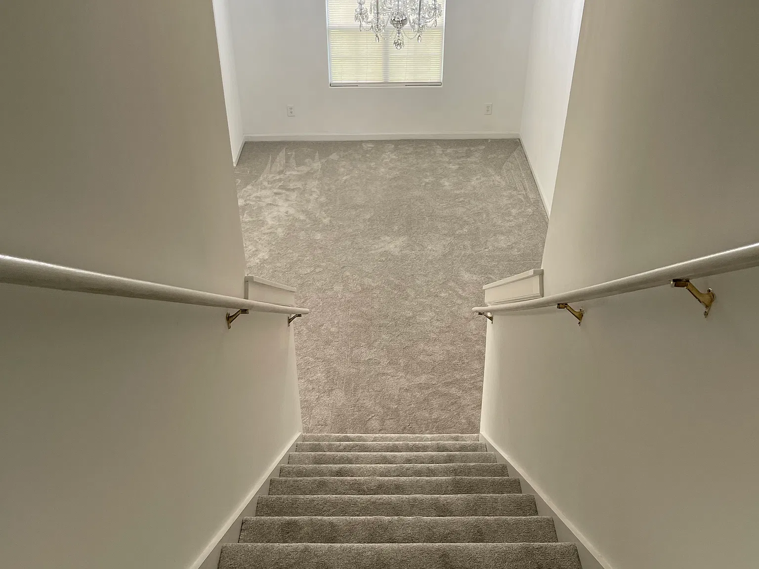 3 bed, 2.5 bath, 1562 sqft, $1,800 — Photo 2
