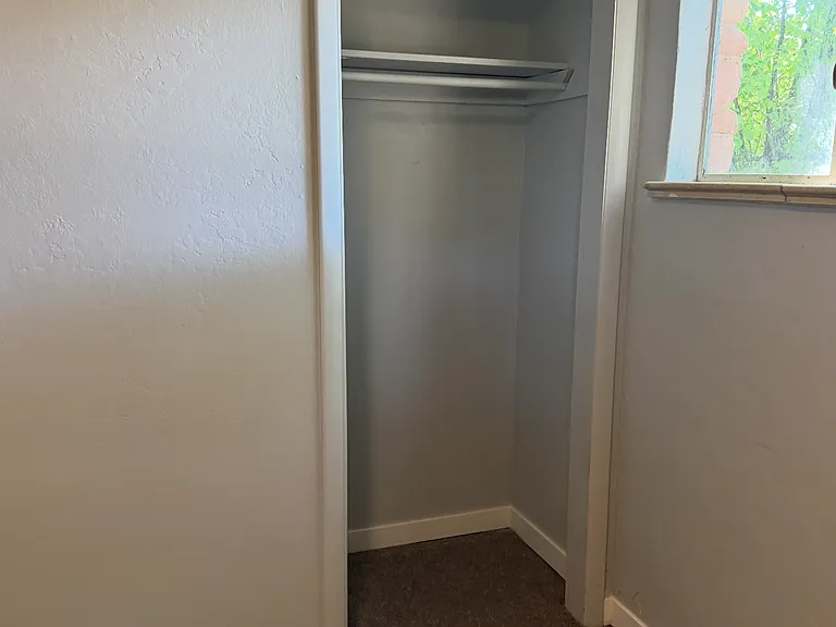 820 S Summit View Dr — Photo 3
