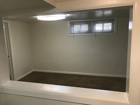 4th image of 2715 1/2 Glenwood Ln