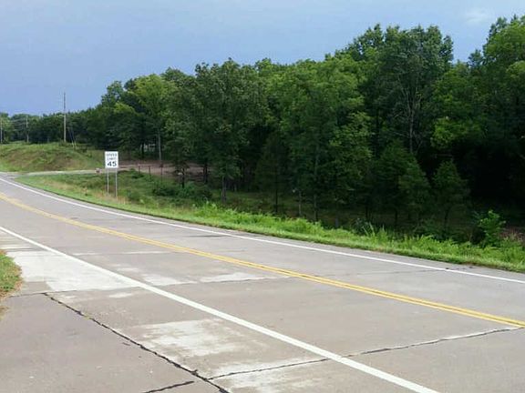 4th image of 5885 NE Highway 82