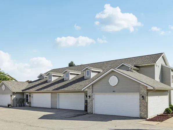 856 Saint Albert The Great Dr, Sun Prairie, WI 53590